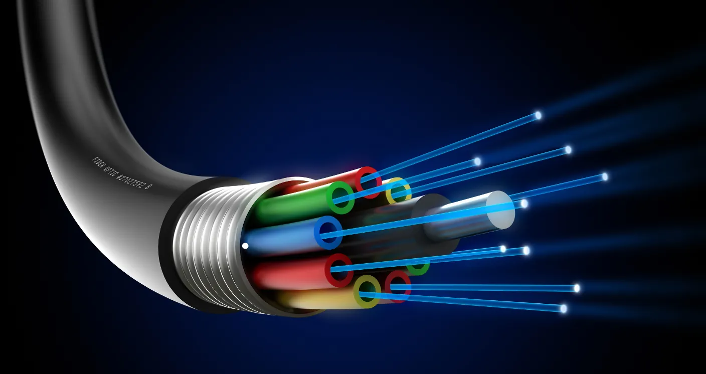 Fibre optic cable with illuminated strands